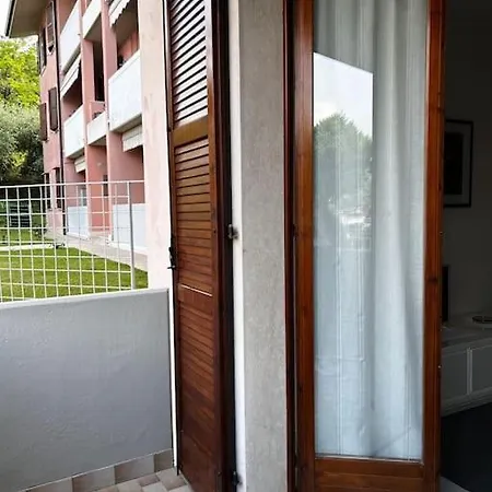 Near Town Centre And - Le Colombe 巴多利诺