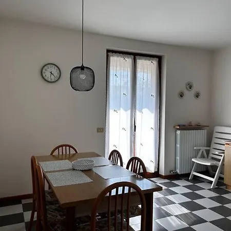 Near Town Centre And - Le Colombe 巴多利诺