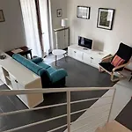Near Town Centre And - Le Colombe *