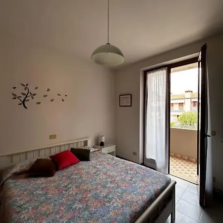 Near Town Centre And - Le Colombe Apartamento *